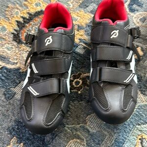 Peloton bike shoes in excellent condition